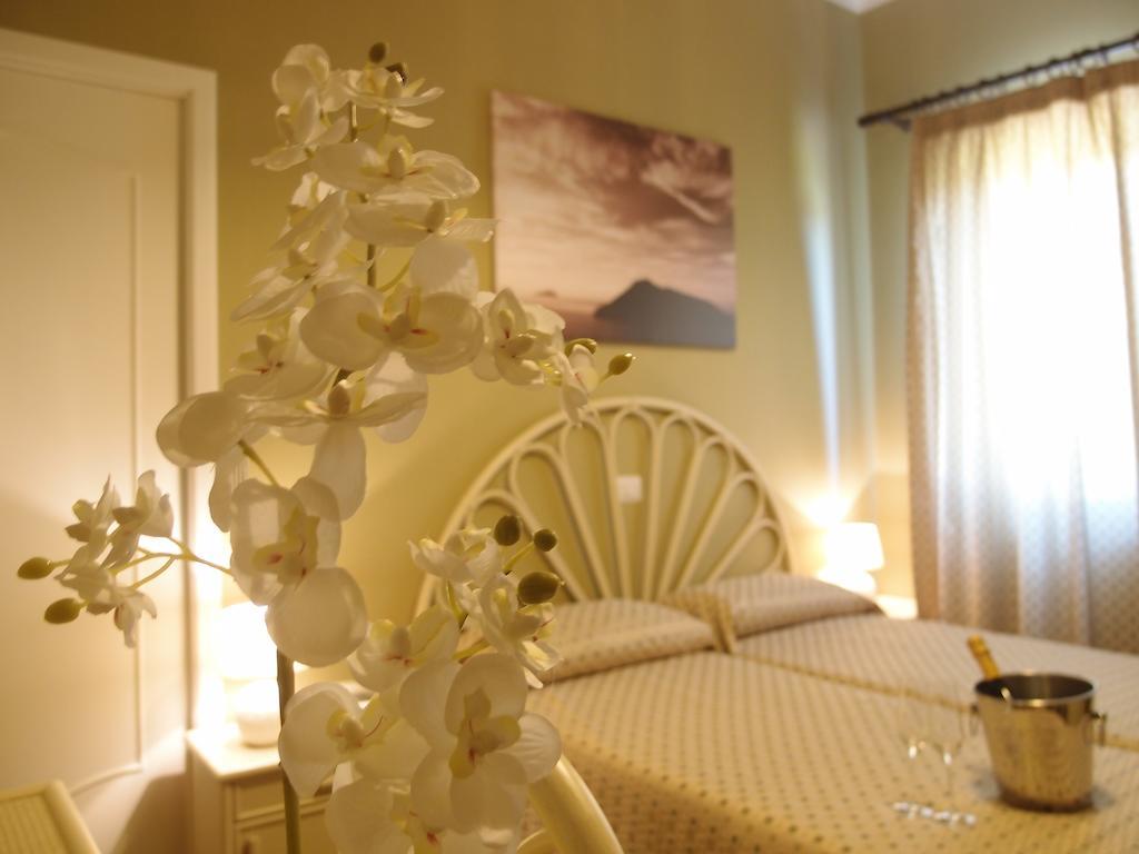 Pietra Pomice Hotel Lipari  Buitenkant foto