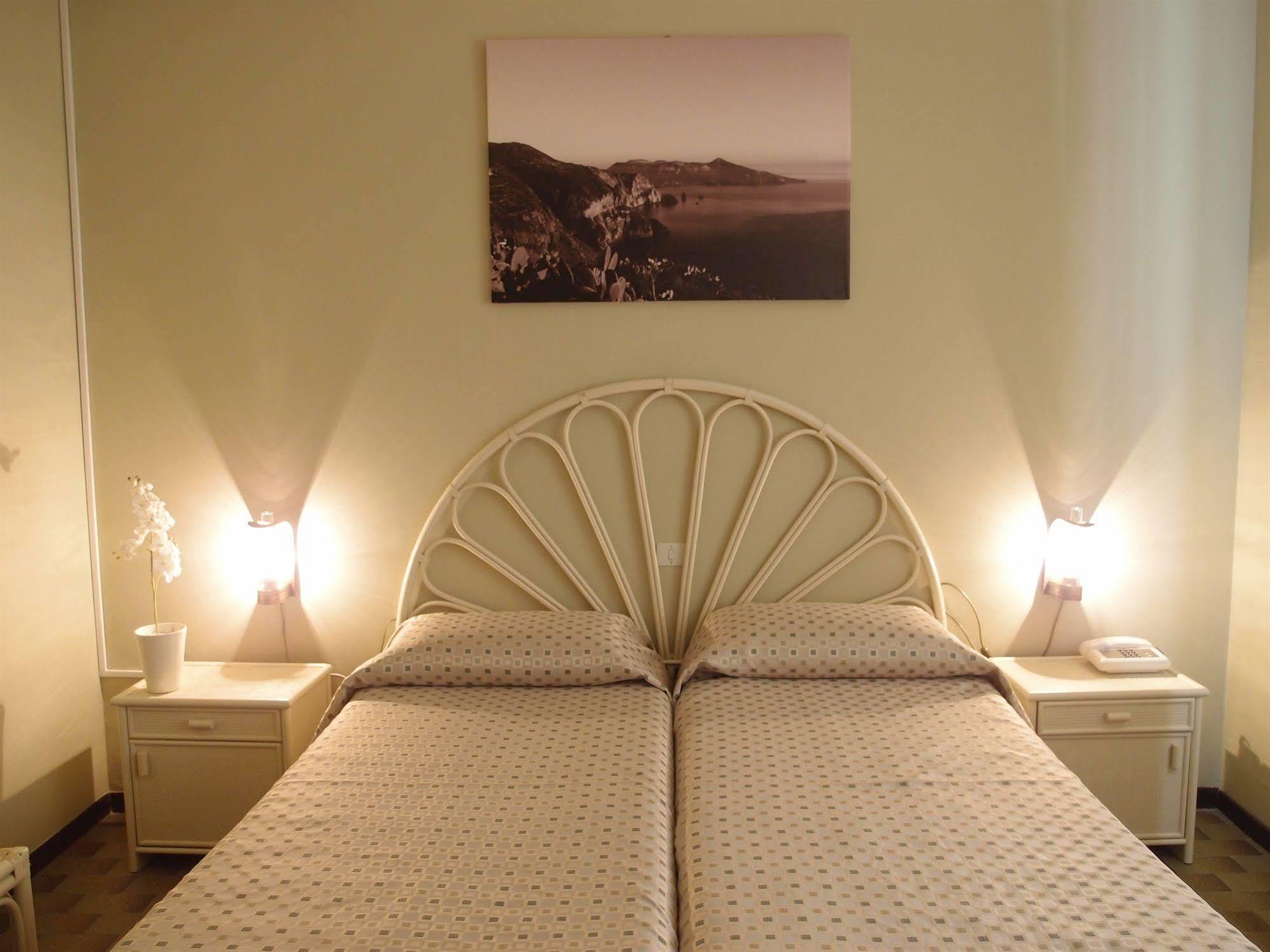 Pietra Pomice Hotel Lipari  Buitenkant foto